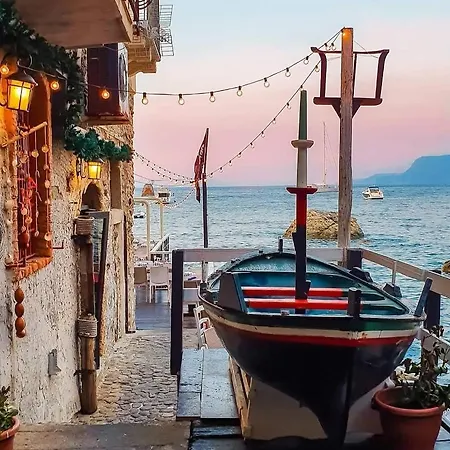 Scilla Guest House Scilla