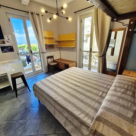 Scilla Guest House 4*
