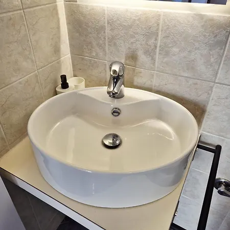 Scilla Guest House Pensionat 3*